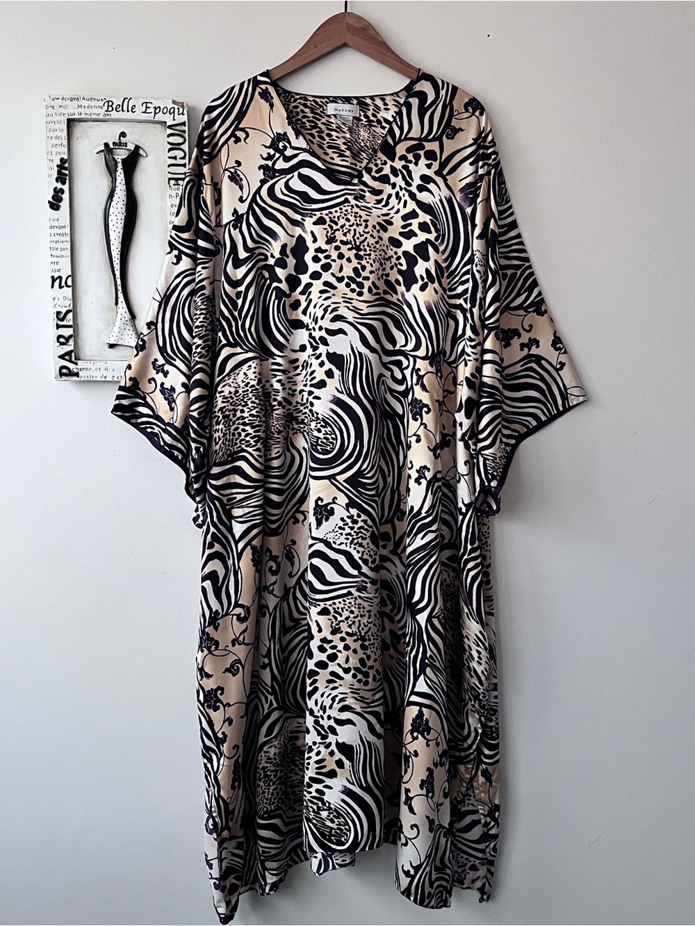 Natori Beige and Black Animal-Print Mobwife Satin Caftan Muumuu Size S